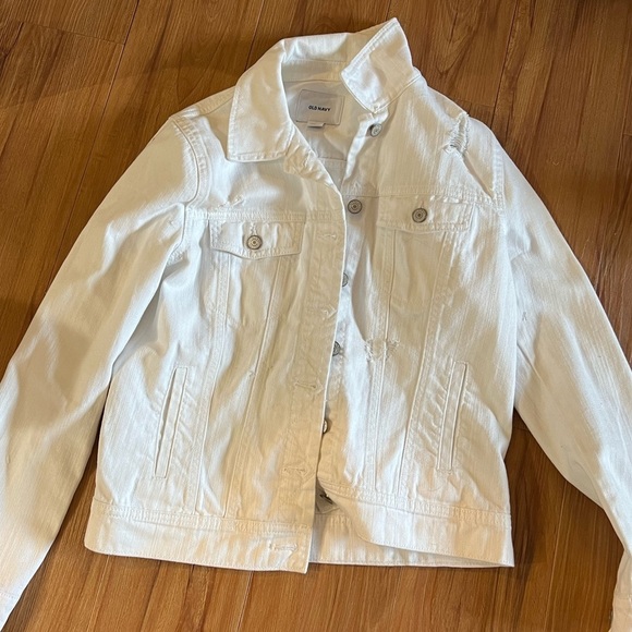 Old Navy Jackets & Blazers - 𝅺Old Navy White Jean Jacket